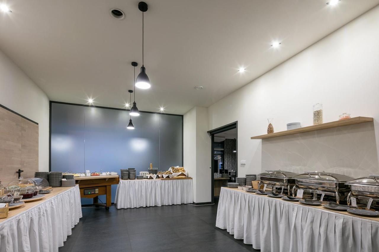 Wine Wellness Hotel Amande Hustopece Exterior photo