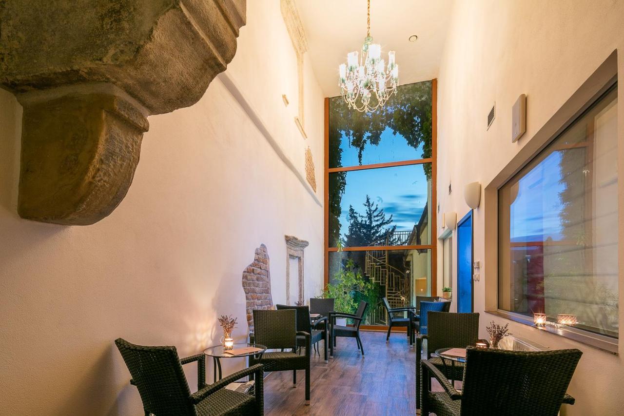 Wine Wellness Hotel Amande Hustopece Exterior photo